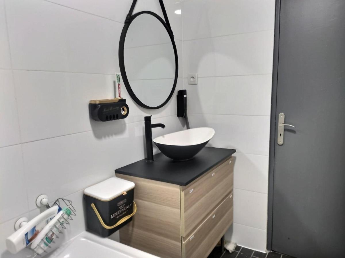 Ch Privee 18M - Canape - Netflix - Appart 120M Woippy Bagian luar foto